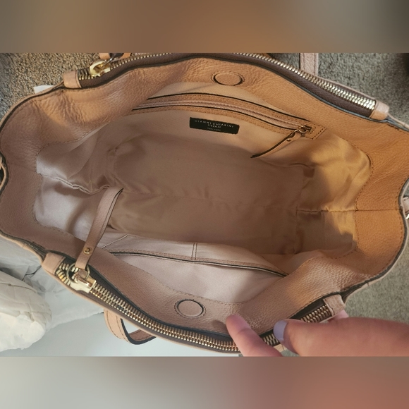 Gianni Chiarini Italian Leather Satchel Bag in Cream-Taupe; Brand-New with Tags - Picture 7 of 16